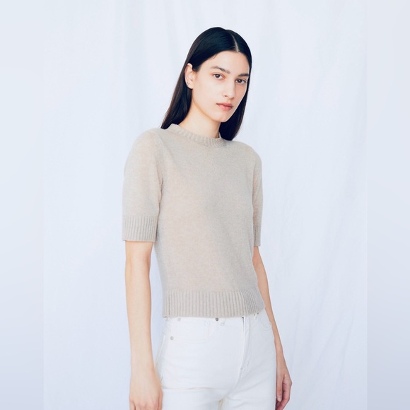 Banana Republic Light Tan Crew Neck Sweater - Picture 2 of 5